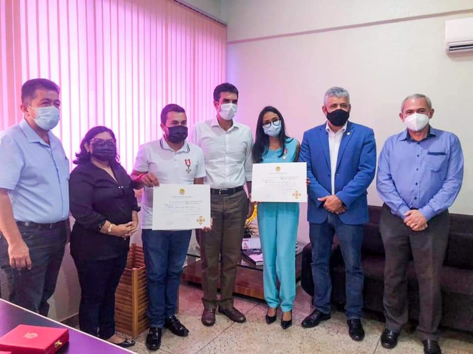 Governador Helder Barbalho homenagea Enfermeira e motorista por ato de bravura