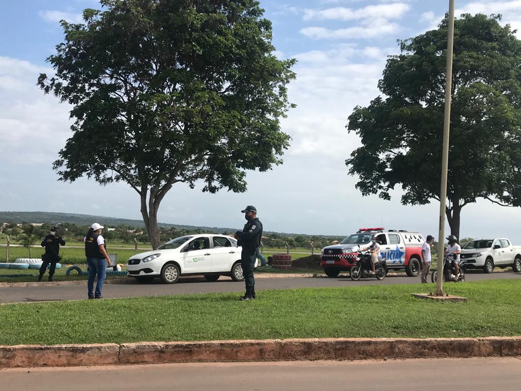 Vigilância Sanitária com o apoio da Polícia Militar do 18° BPM Gurupatuba na Fiscalização neste primeiro dia de Lockdown em Monte Alegre