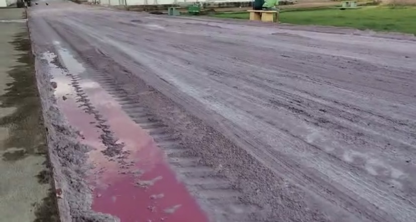 Vídeo Irônico viraliza após barro jogado em uma das principais ruas do município de Alenquer